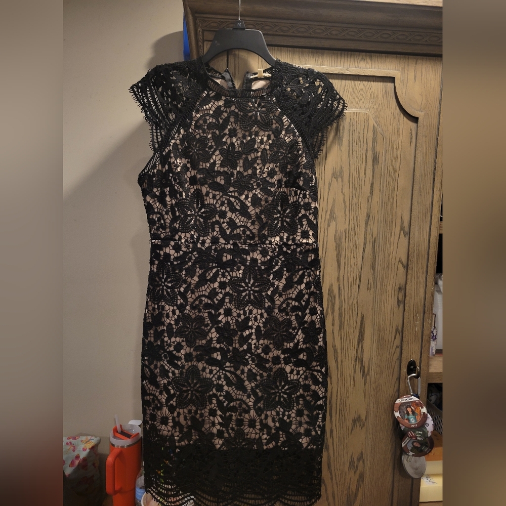 Main Strip Black and Tan Sheath Mini Dress